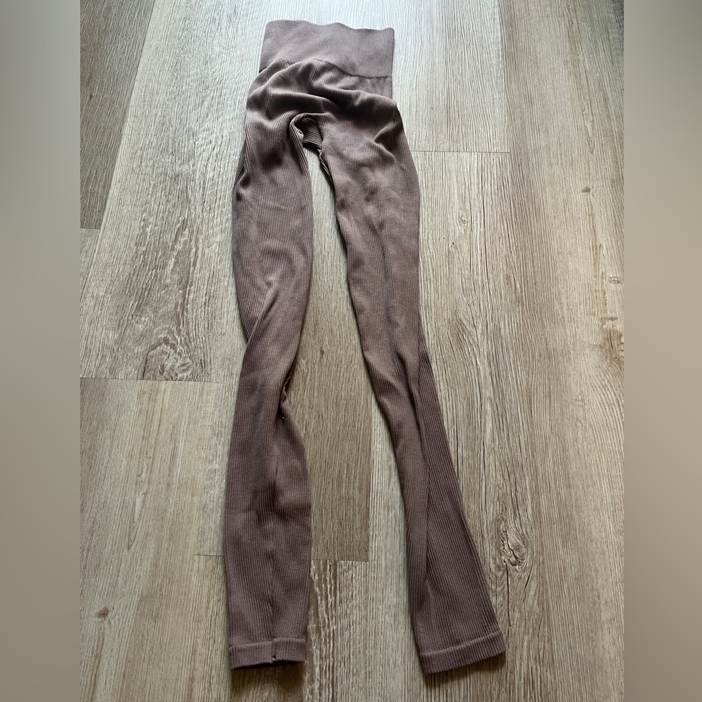 Commando Greige Grey Purple Ribbed Leggings Tights Medium Excellent Condition